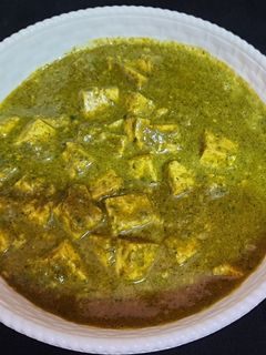 पालक पनीर (palak paneer recipe in Hindi) रेसिपी मुख्य फोटो