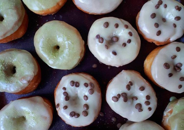 Cara Menyiapkan Donut Glaze (Topping Donat) yang Enak Banget!