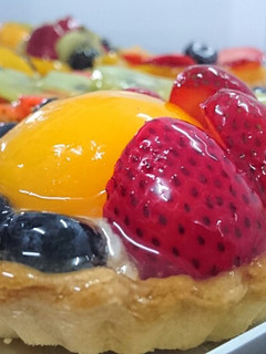 A picture of Fruit tarts.