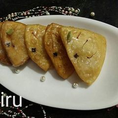 A picture of Badam puri.