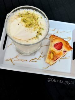 عکسی از دستور شیر موز بستنی