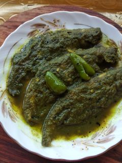 ধনেপাতা দিয়ে পাবদা মাছের ঝাল (Dhonepata diye pabda macher jhal recipe in Bengali) রেসিপির প্রধান ছবি