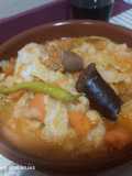 Chorizo patatero y morcilla con garbanzos, zanahoria, gallina y col