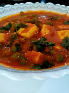 मटर पनीर(Matar paneer recipe in Hindi) रेसिपी मुख्य फोटो