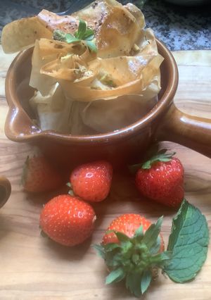 Une photo de 🍃Aumônière fraises 🍓 pistaches 🌿
