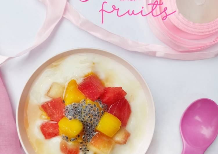 Cara Gampang Membuat 231. Yogurt with Fruits Anti Gagal