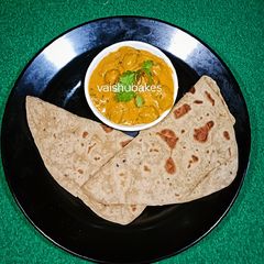 A picture of Dhaba Style Mushroom Do Pyaza (Mushroom Onion Cream Curry).