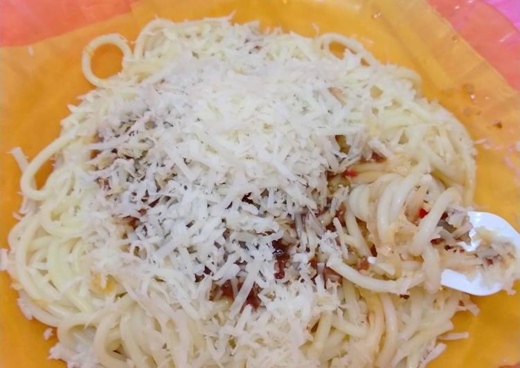 Cara membuat spaghetti instan di rumah