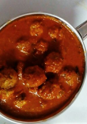 A picture of Kathal kofta curry.