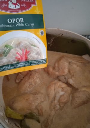 Foto resep Opor Ayam Putih Bumbu Instan