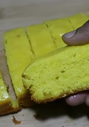A picture of Lemon cake.