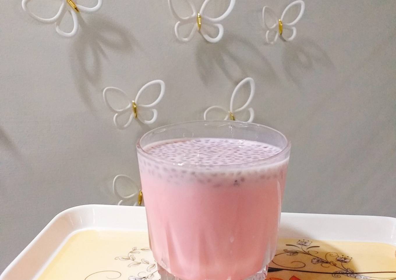 RoohAfza with chia Seeds