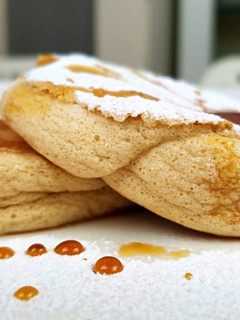Una foto de Tortitas nube o tortitas soufflé japonesas