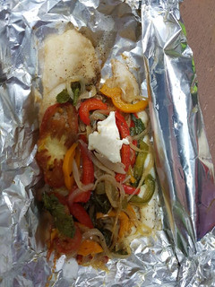 Una foto de Filete de pescado con morrón
