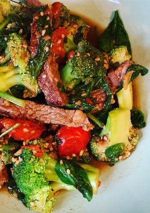 A picture of Ginger Beef & Broccoli.