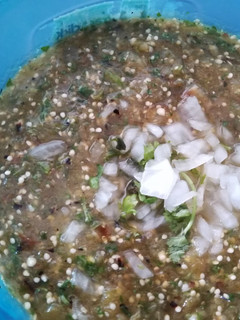 Una foto de Salsa verde asada