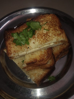 बटर टोस्ट (Butter toast recipe in Hindi) रेसिपी मुख्य फोटो