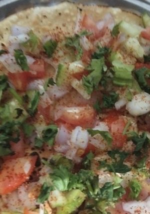 મસાલા પાપડ (Masala papad Recipe in Gujarati) રેસીપી મુખ્ય ફોટો