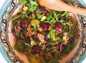 Foto de Salada de Uvas, Rúcula e Abacate