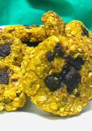 Una foto de Cookies de batata y avena, veganas, sin materia grasa y sin azúcar