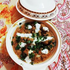 A picture of Delicious butter chicken.