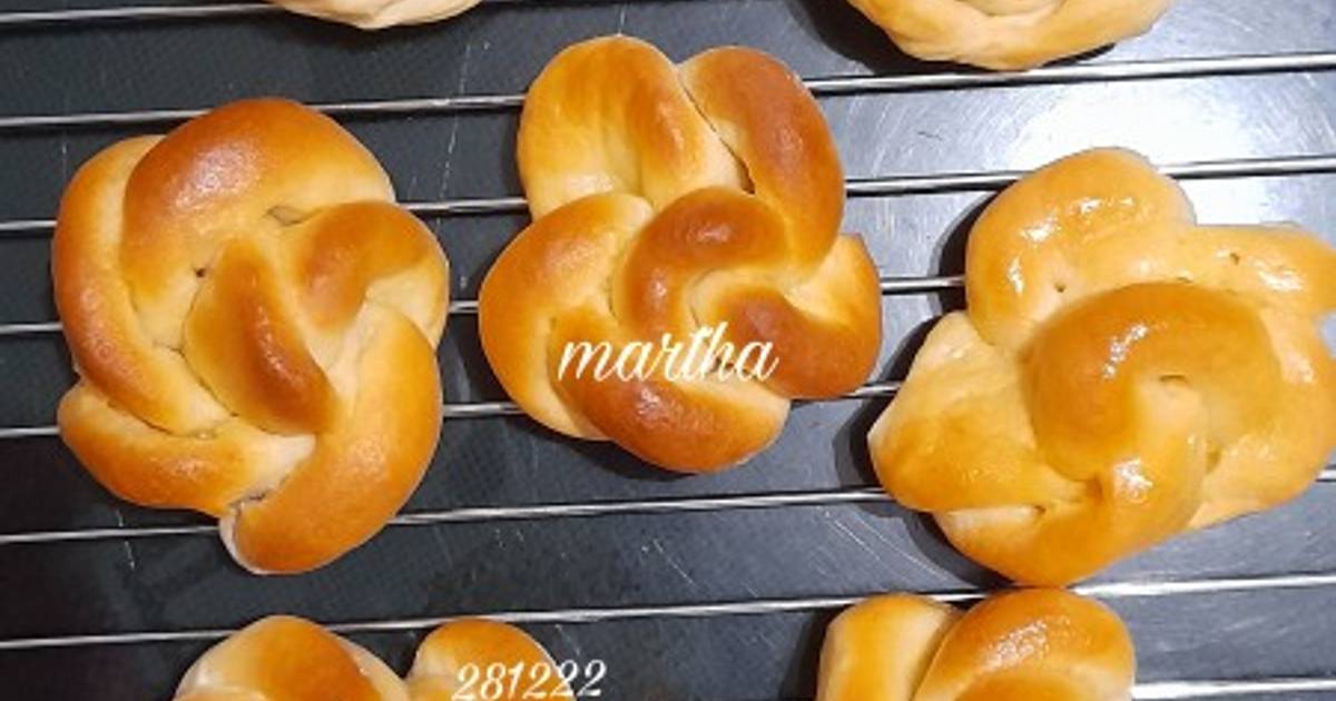 Resep Condesend Milk Bread (Flower bread) oleh martha Cookpad