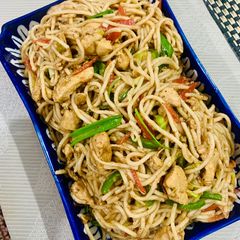A picture of Chinese style Chicken Egg noodles.