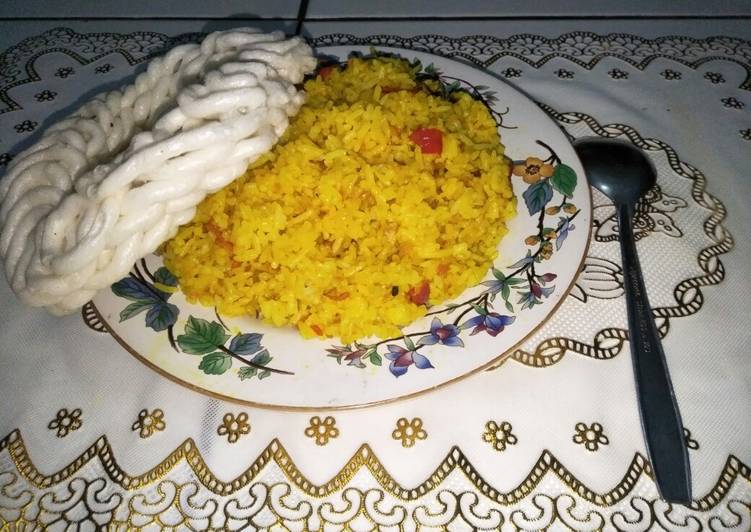 Cara Gampang Menyiapkan Nasi goreng kunyit ala sukabumi cibadak Anti Gagal