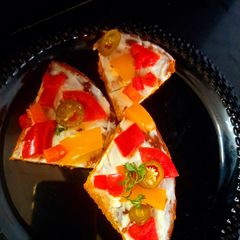 A picture of Thin crust thepla pizza.