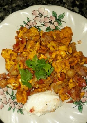 A picture of Chickpea chat.