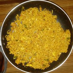 A picture of Fried indomie with eggs.