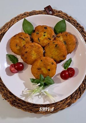عکسی از دستور کوکو سیب زمینی با پیازچه