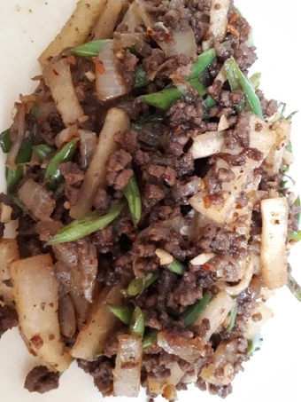 Langkah Mudah untuk Membuat Resep  Tumis buncis daging cincang yang Lezat Sekali, Lezat