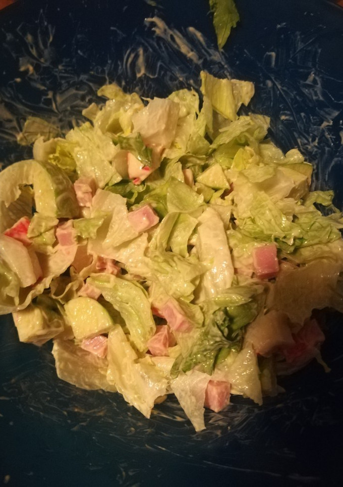 Una foto de Ensalada de lechuga y manzana