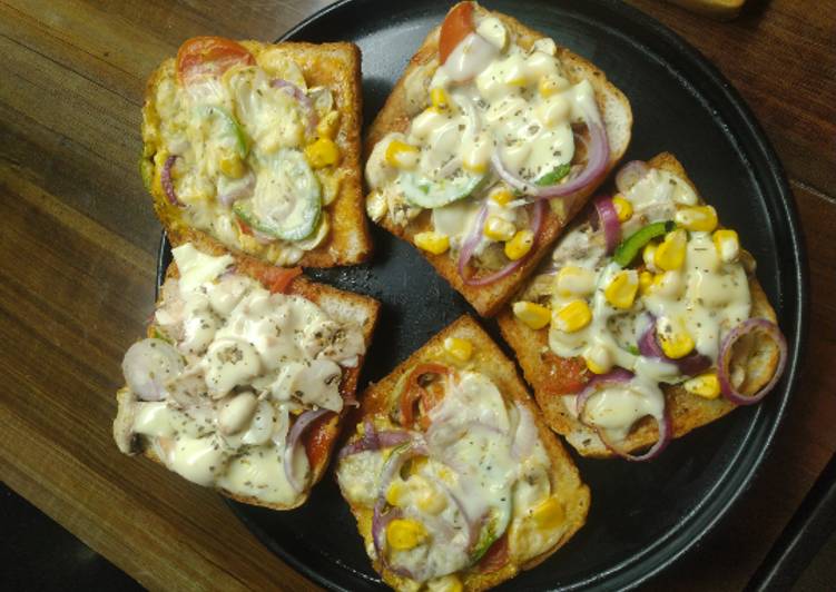 Bread Pizza on Tawa/ Instant Pizza