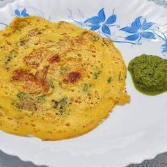 A picture of Besan chilla.