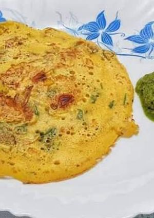 A picture of Besan chilla.