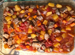 Una foto de Estofado de lomo cerdo y batata al horno