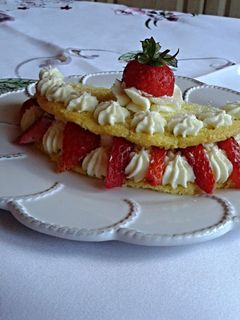 Epres piskóta omlett recept fotója