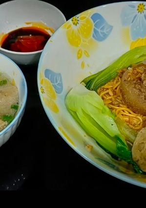 Hình của món Mì trứng trộn.