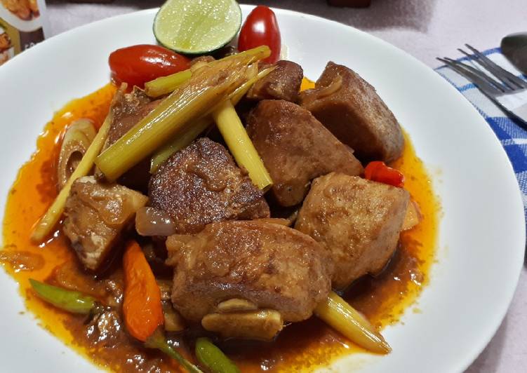 Ikan Tuna masak Bumbu Serai