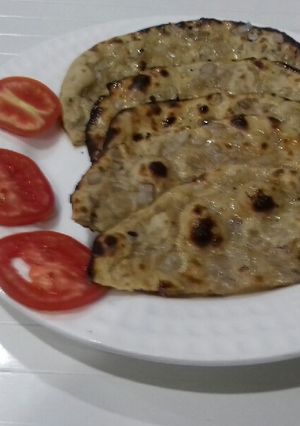 A picture of Onion paratha.