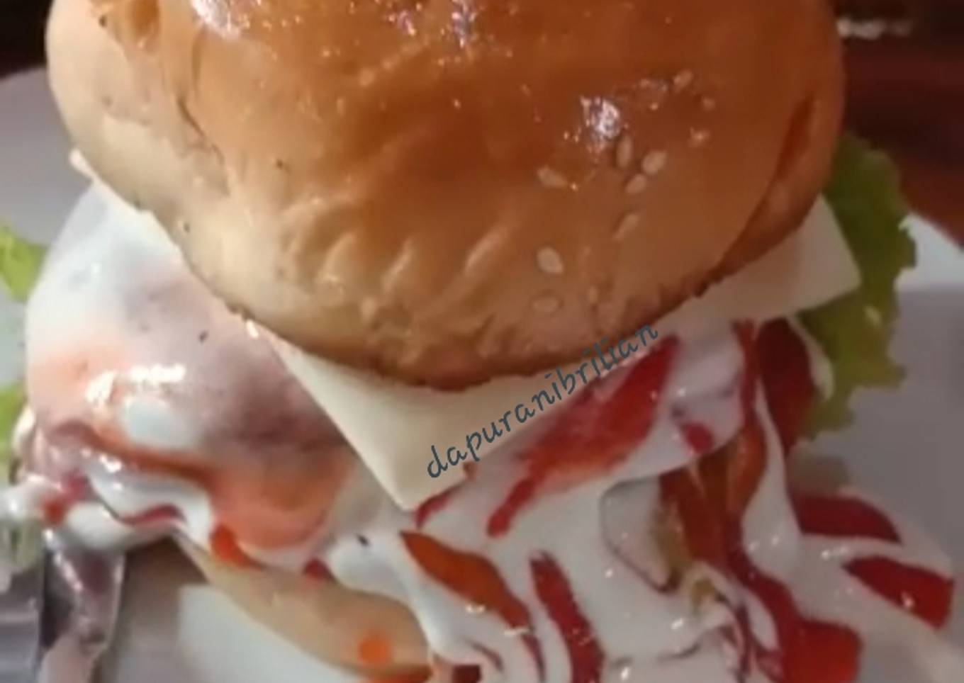 Burger enak istimewa simpel