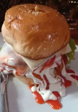 Foto resep Burger enak istimewa simpel