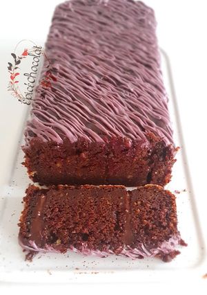 Une photo de Cake qui pleure chocolat betterave