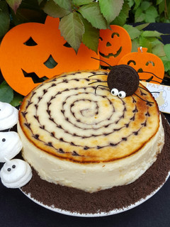 Una foto de Cheesecake Halloween.... telaraña de arándanos!!!