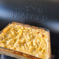 A picture of Traeger Smoked Mac and Cheese.