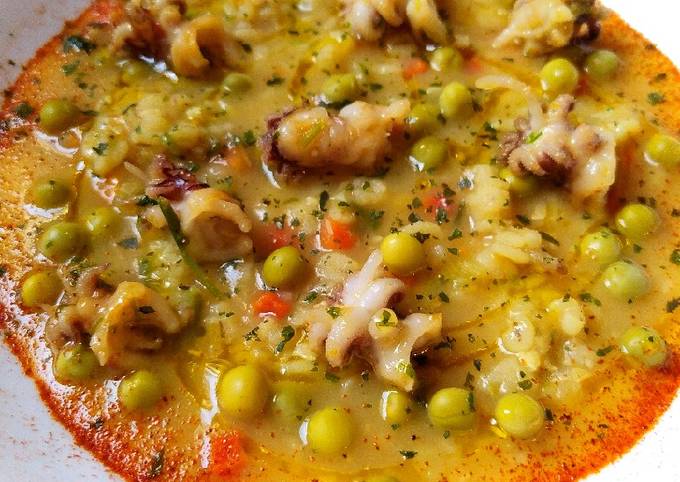 Guida passo passo a Fai  Veloce Zuppa di Orzo e Farro con Piselli e Seppioline