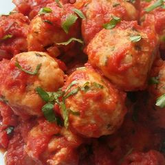 A picture of Vickys Chicken Meatballs in Tomato Sauce, GF DF EF SF NF.