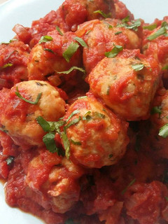 A picture of Vickys Chicken Meatballs in Tomato Sauce, GF DF EF SF NF.